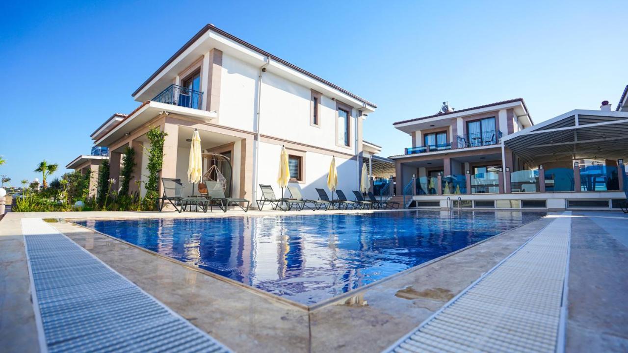 Rota Seaside Otel Cunda Eksteriør billede